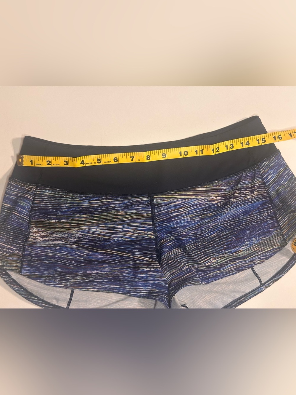 lululemon Speed Up Low Rise Lined Shorts 2.5” Interconnect Blue Multi Size 6 - Picture 9 of 12